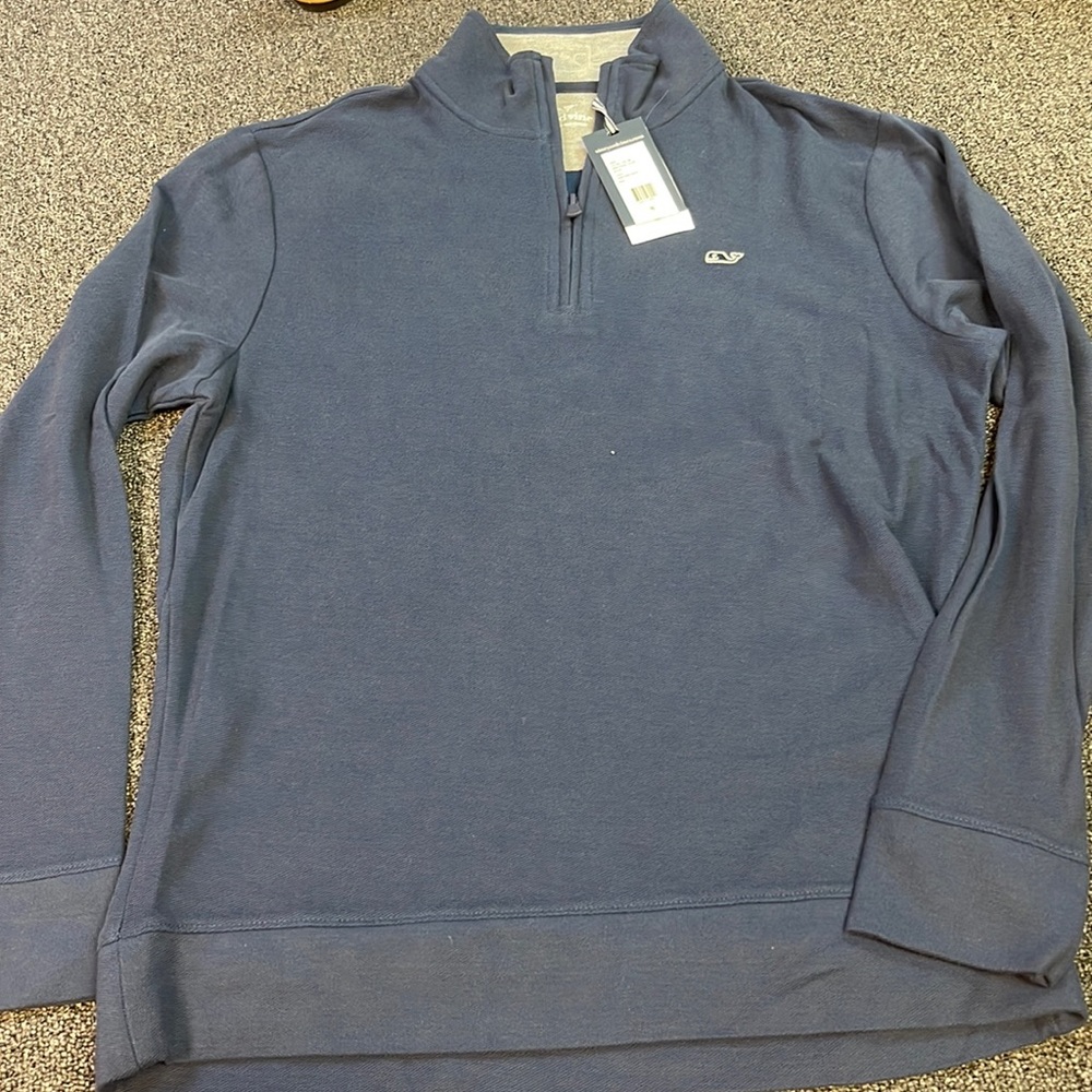 Vineyard Vine NWT Navy l/s Top size S